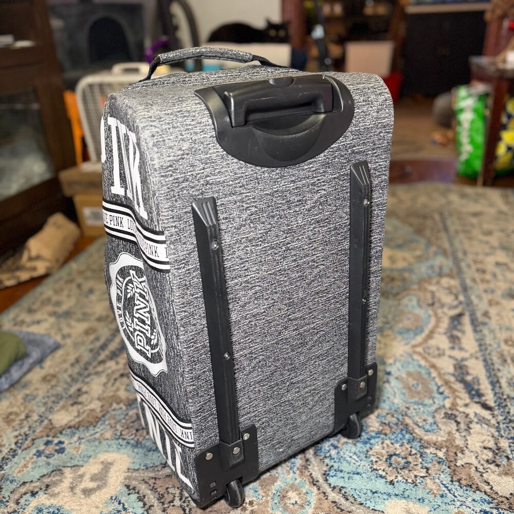 VS Pink Suitcase Duffle bag - Picture 5 of 6